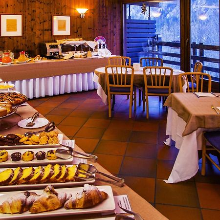 Hotel Les Jumeaux Courmayeur Esterno foto