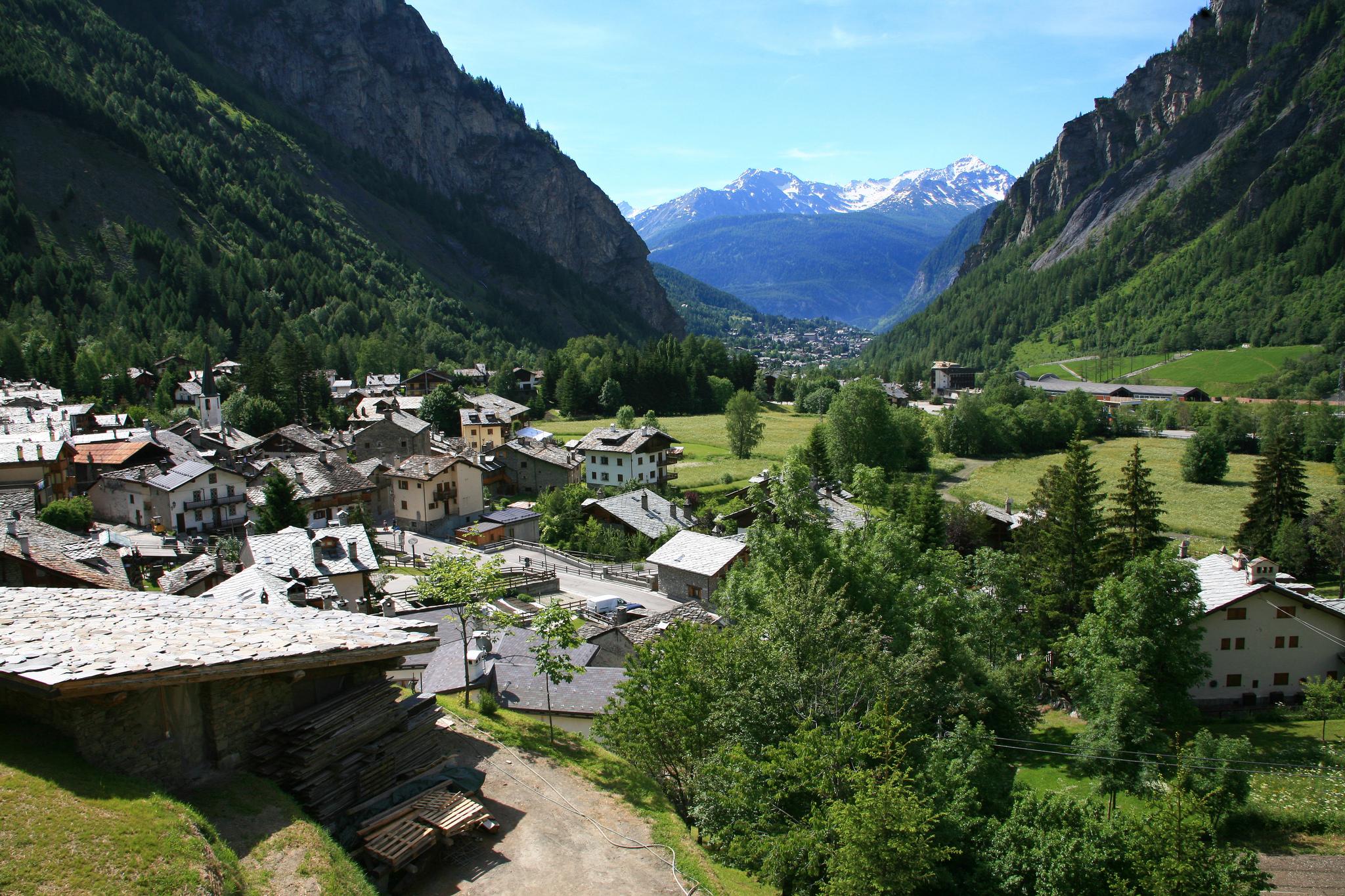 Hotel Les Jumeaux Courmayeur Esterno foto