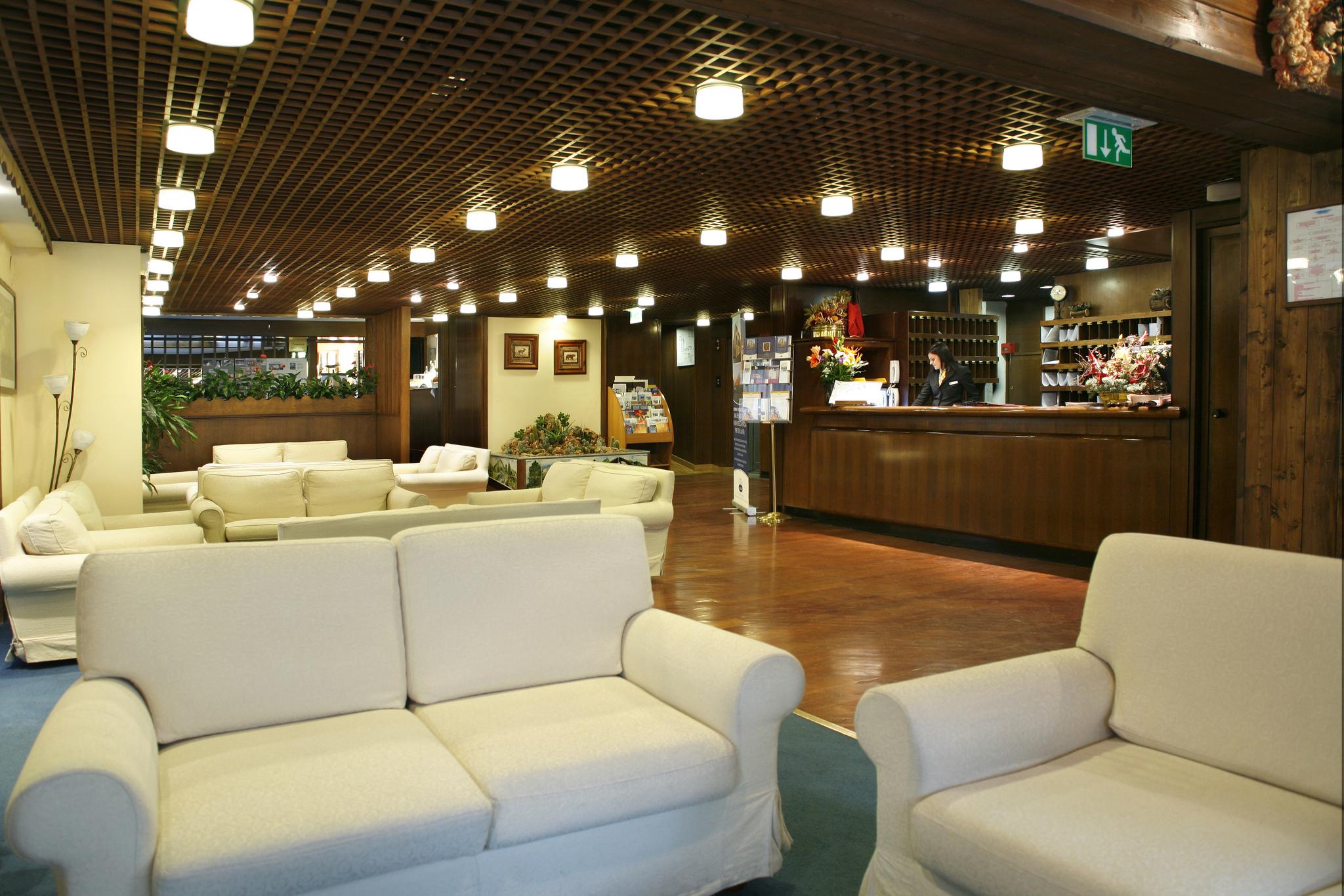 Hotel Les Jumeaux Courmayeur Esterno foto
