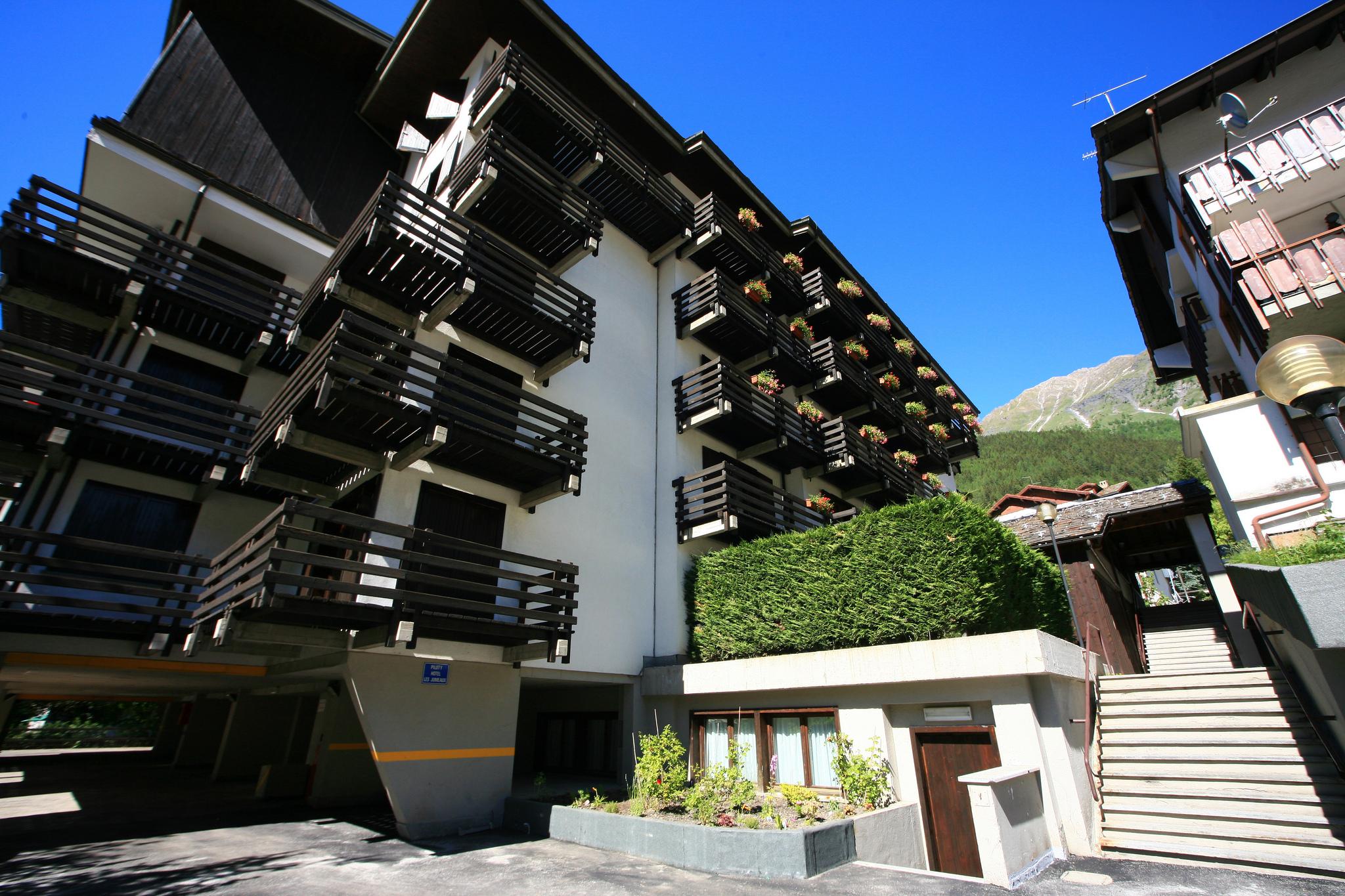 Hotel Les Jumeaux Courmayeur Esterno foto