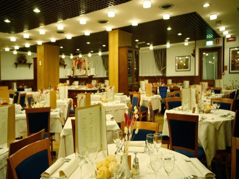 Hotel Les Jumeaux Courmayeur Esterno foto