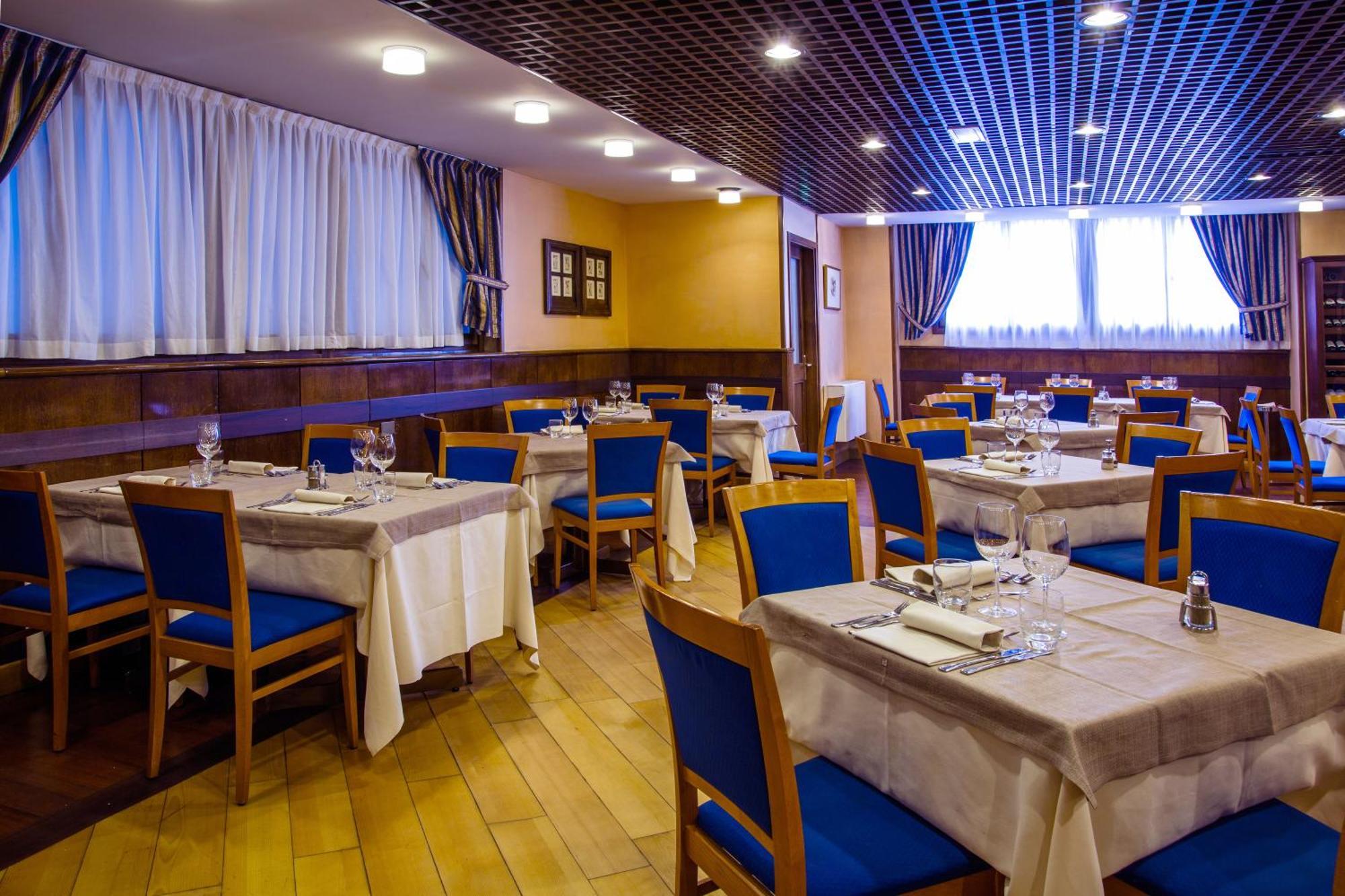 Hotel Les Jumeaux Courmayeur Esterno foto