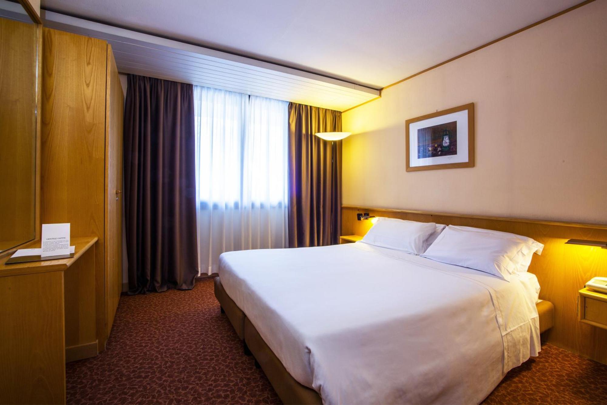 Hotel Les Jumeaux Courmayeur Esterno foto